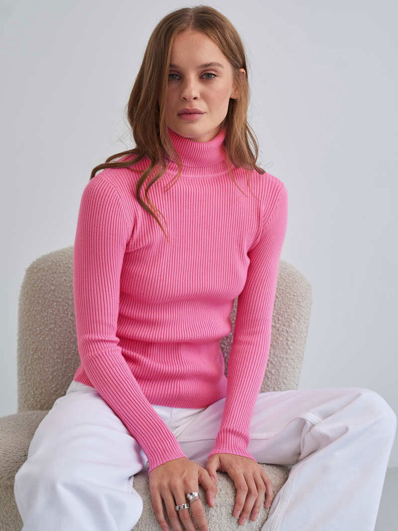 Sylvia | Winter-Ready Women's Classic Turtleneck Sweater
