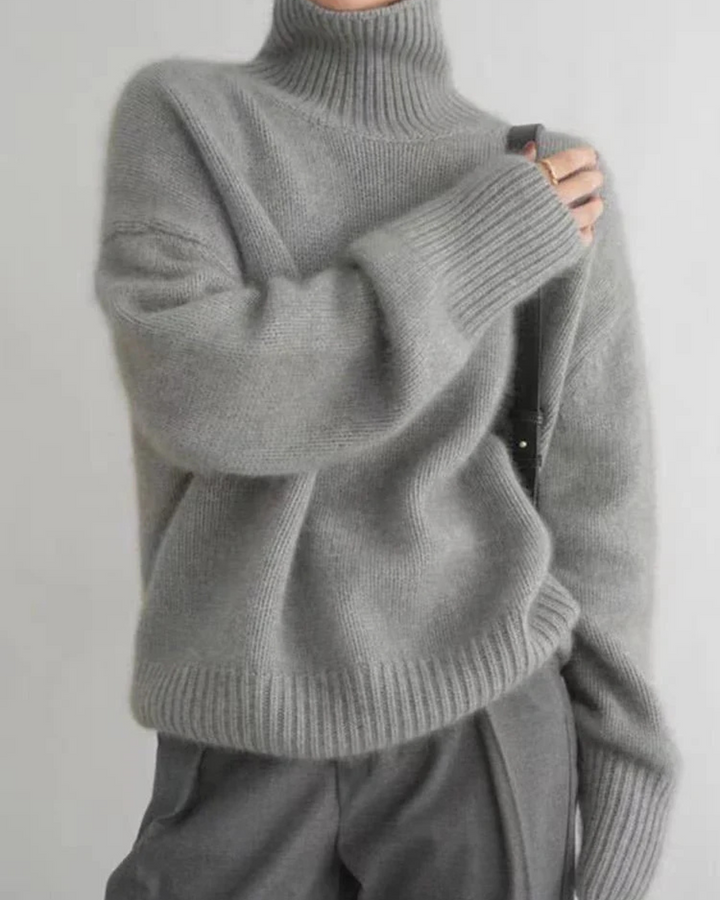 Iris | Winter-Ready Cashmere Turtleneck Sweater