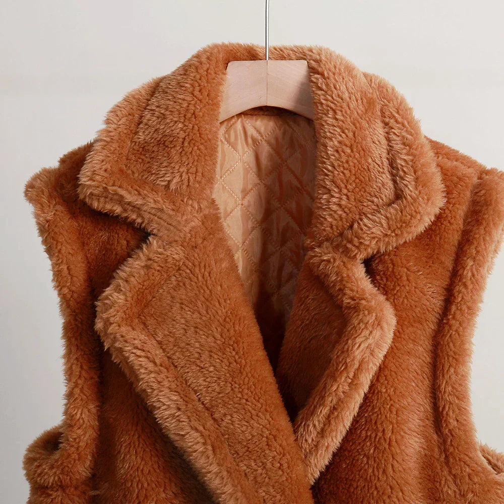 Rosie | Sleeveless Teddy Jacket for Layered Look