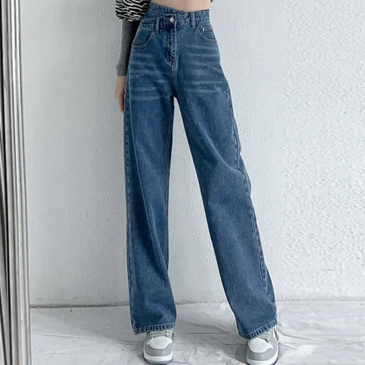 Iris | Women's Stylish High-Waisted Mom Jeans