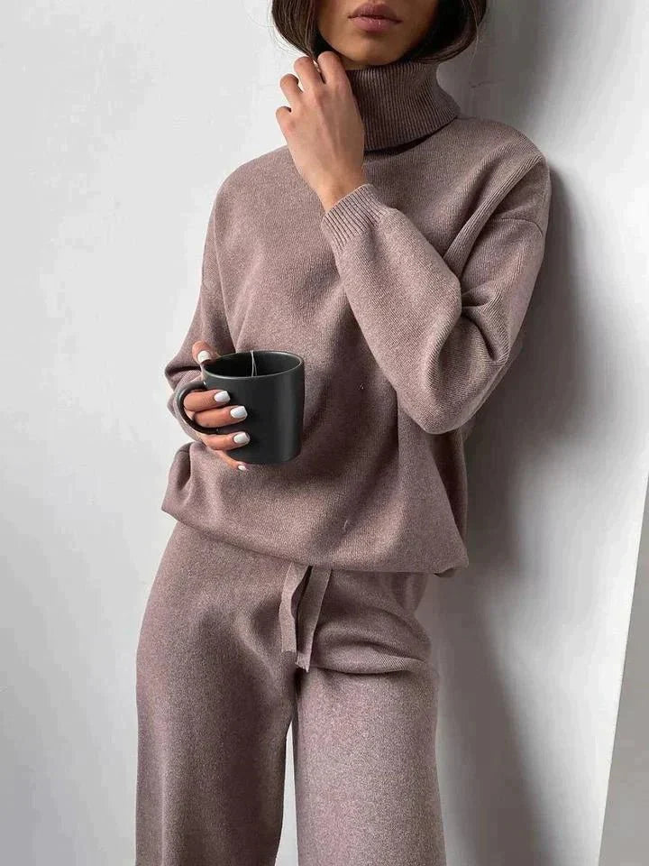 Iris | Women's Pullover and Pants Set